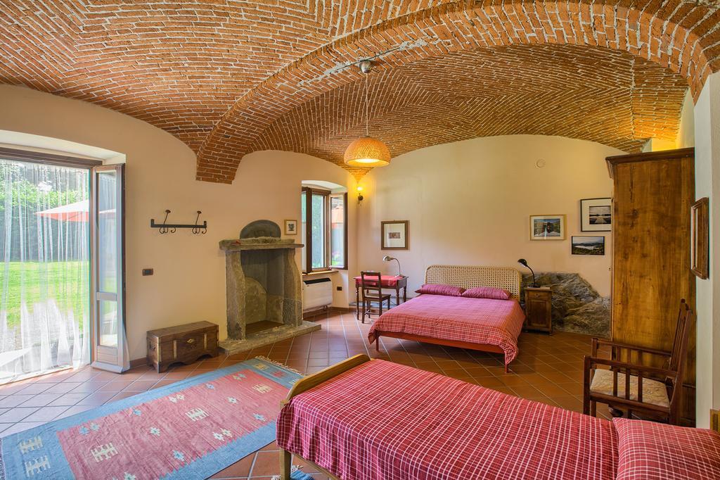 B&B Cascina Moncrava Ivrea Habitación foto